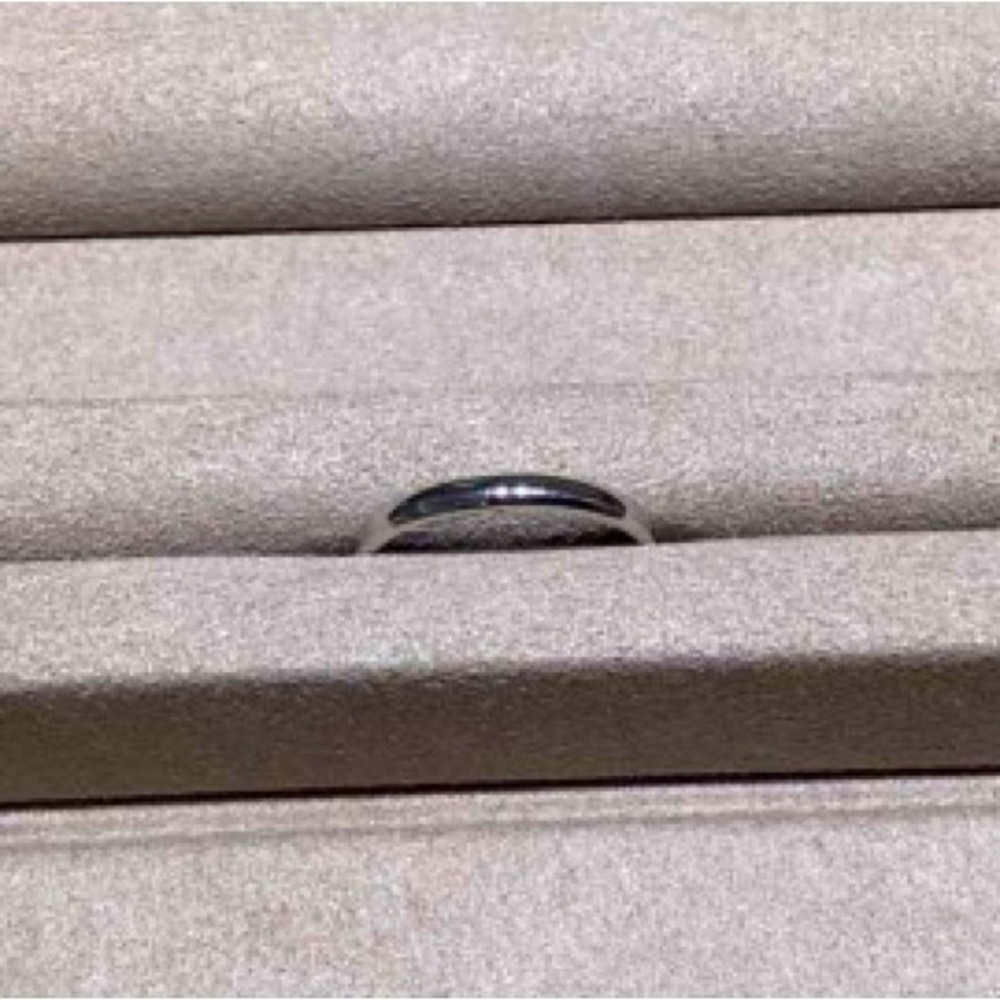 10k White Gold Dainty Band